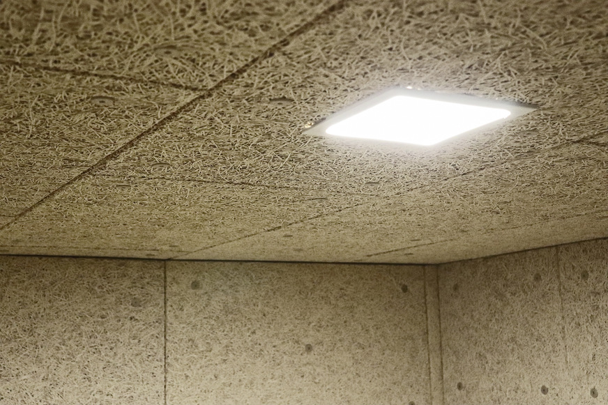 Ein echtes Highlight: Die Serie Tektalan A2-Lumax mit versenkt eingesetzten LED-Leuchten und verdeckter Kabelführung.