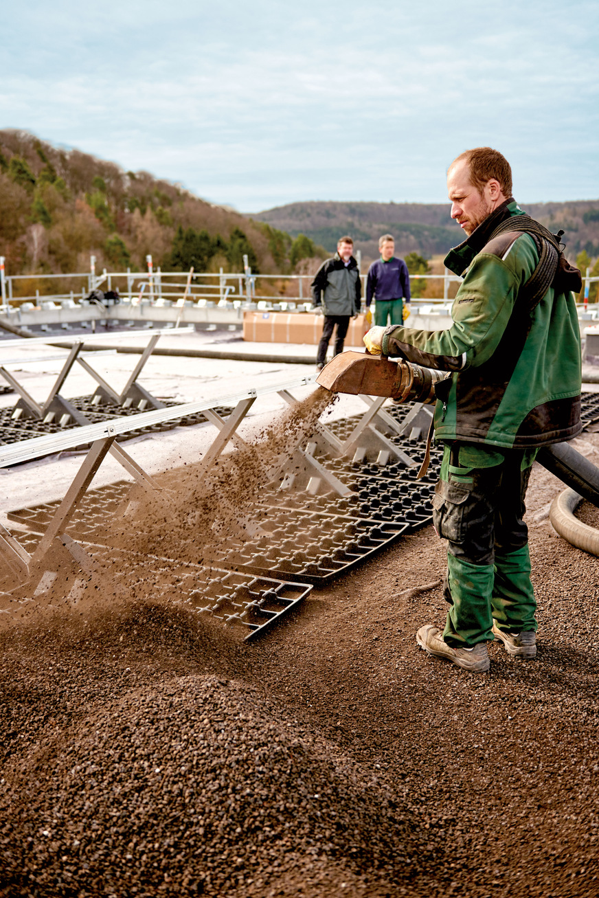 Verlegung Solargründach