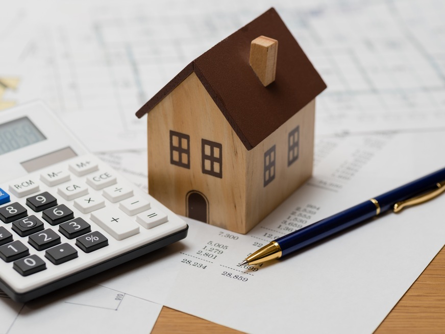 Beim Erwerb von Immobilien und der Sanierung sind Fördergelder wichtig für die Kalkulation.