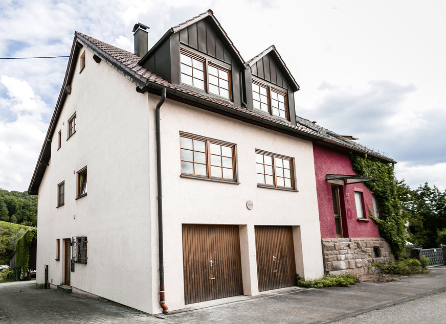 Die Doppelhaushälfte von Marc Freiburger und seiner Frau mit 137 Quadrat­metern beheizter Wohnfläche wurde 1994 gebaut.