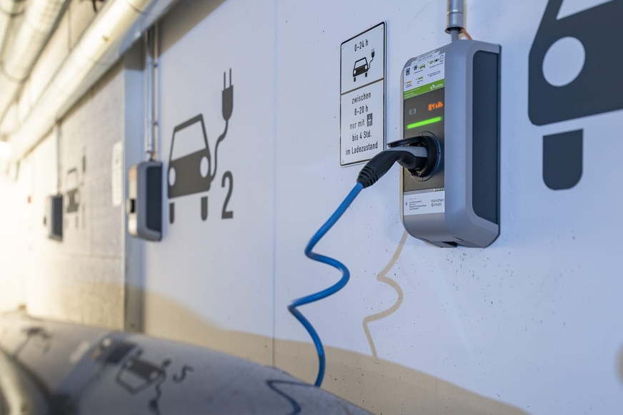 Das Gebäude-Elektromobilitätsinfrastruktur-Gesetz (GEIG) beinhaltet konkrete Vorgaben zur Leitungs- und Ladeinfrastruktur in neu zu errichtenden und bestehenden Gebäuden.