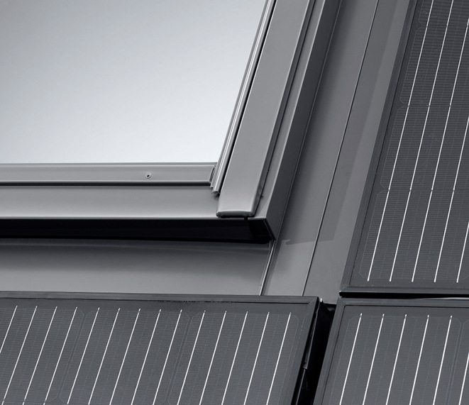 Die Eindeckrahmen – hier die Variante ODL in Kombination mit dem System des Herstellers Viridian – verdecken keinen aktiven Teil des PV-Moduls, so dass die maximale Energiegewinnung gewährleistet bleibt.
