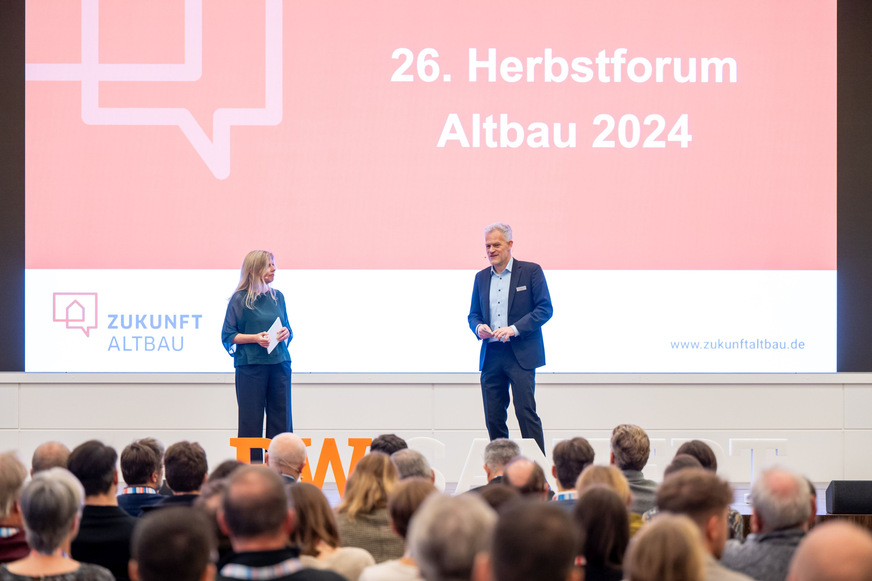 Sanierungsexpertinnen und -experten trafen sich am 20. November 2024 zum fachlichen Austausch auf dem Herbstforum Altbau in Stuttgart.