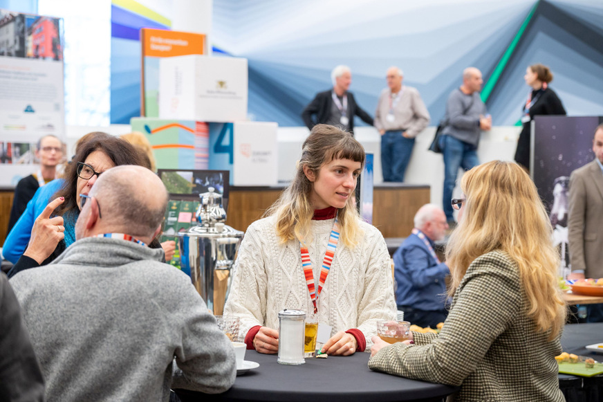 Sanierungsexpertinnen und -experten trafen sich am 20. November 2024 zum fachlichen Austausch auf dem Herbstforum Altbau in Stuttgart.