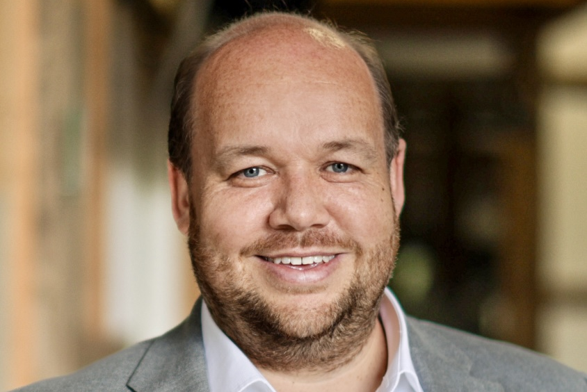 Jan Karwatzki ist Architekt und Bereichsleiter für energieeffiziente Gebäude beim Öko-Zentrum NRW.