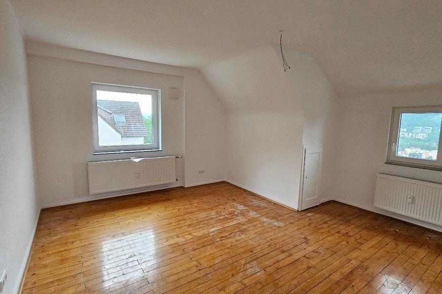 Im gesamten Gebäude wurden neue Fenster, neue Flächenheizkörper und Lüftungsanlagen eingebaut.