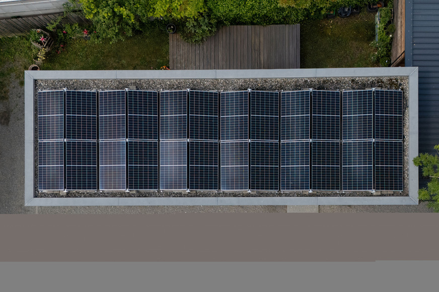 Auf dem Tinyhouse ist eine Photovoltaikanlage mit 8,6 Kilowatt Leistung installiert.