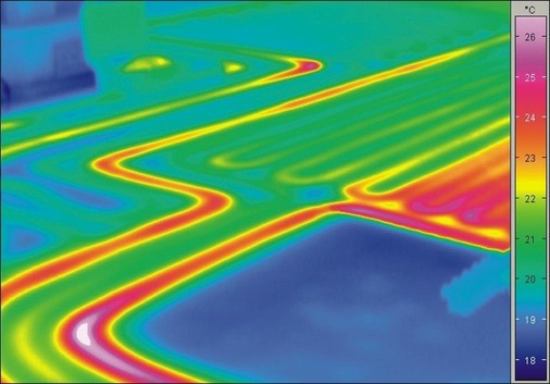 5 Ortung der Lage und Dichte der verleg­ten Heizleitungen einer Fußbodenheizung
