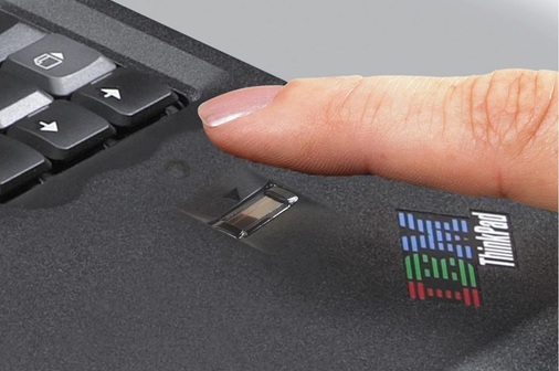 Trägt auch zur IT-Sicherheit bei: ein Fingerprint-Sensor verhindert unautorisierten PC-/Datenzugriff.