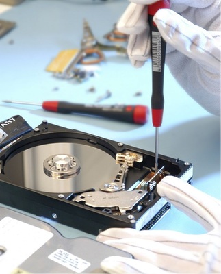 6 Rettung aus höchster Not versprechen auf Datenrettung spezialisierte Anbieter.