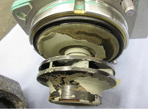 



1
 Kalkablagerungen an einem Pumpenlaufrad. Im Rohwasser enthaltene Bestandteile können die Ursache zahlreicher Probleme, Störungen und Zerstörungen in einem Wasserkreislauf sein.
