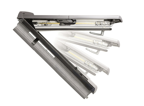 



Was gut ist, lässt sich immer noch verbessern, dachte sich der Hersteller Roto und spendierte seinen Dachfensterserien Designo R8 und R6 mit der blueline Comfort Verglasung Quadro U
w
-Werte von 1,1 W/(m
2
K).
