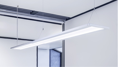 <p>
</p>

<p>
<span class="GVAbbildungszahl">1</span>
 Die Luceo Slim LED sorgt für erstklassige, blendfreie Beleuchtung am Arbeitsplatz.
</p> - © Trilux

