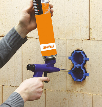 



Mit der Kombination aus Thermodose und Thermoschaum hat das Unternehmen Primo eine wärmebrückenfreie Lösung für die Installation von Elektrodosen in Außenwänden entwickelt.
