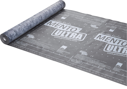 
Die armierte, besonders reißfeste 4-lagige Unterdeck- und Unterspannbahn Solitex Mento Ultra von pro clima eignet sich besonders für Dächer mit großen Lattenabständen bzw. großformatigen Ziegeln.



