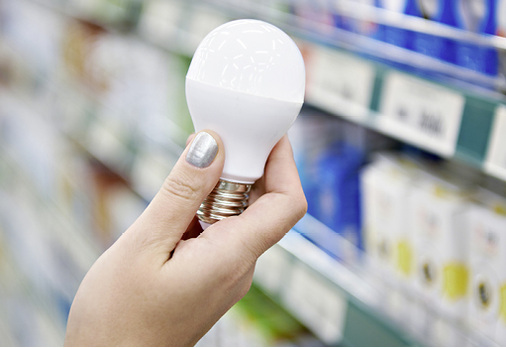 



Im Teil 4 der Norm wurde bei den Klassen und den Bewertungsfaktoren berücksichtigt, dass LED-Produkte mittlerweile den Großteil des Marktvolumens in der Allgemeinbeleuchtung darstellen.
