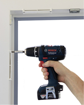 
Die leicht demontierbaren Fensterlüfter von Regel-air ermöglichen eine unkomplizierte und damit regelmäßige Reinigung.



