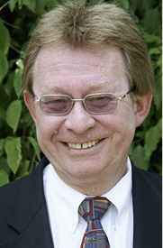 <p>
</p>

<p>
Prof. Dr.-Ing. Dieter Wolff arbeitet an der Ostfalia-Hochschule für angewandte Wissenschaften in Wolfenbüttel an der Fakultät Versorgungstechnik, die im Lauf des Optimus-Projekts ein Verfahren für die Berechnung des hydraulischen Abgleichs von Zweirohrheizungen entwickelt hat.
</p> - © Ostfalia, Fakultät Versorgungstechnik

