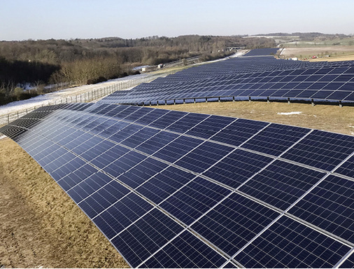 <p>
</p>

<p>
Die Gemeinde Marnitz in Mecklenburg-Vorpommern betreibt eine 750-kWp-Anlage als Kommunal-Solarpark.
</p> - © IBC SOLAR

