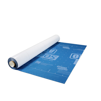 



Die selbstklebende und schlagregendichte Witterungsschutzbahn Solitex Adhero von pro clima ist diffusionsfähig und mit einer feuchteaktiven Funktionsmembran versehen.
