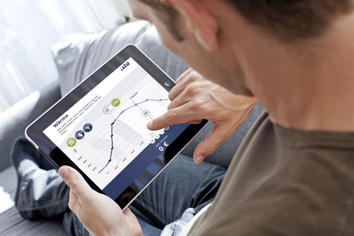 Jederzeit informiert: Über ein spezielles App können die Nutzer das Online-Portal auch mobil nutzen. - ista - © ista
Jederzeit informiert: Über ein spezielles App können die Nutzer das Online-Portal auch mobil nutzen. - ista - © ista