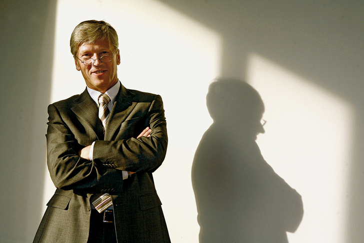 Univ.-Prof. Dr.-Ing. Gerd Hauser.  - Fraunhofer IBP