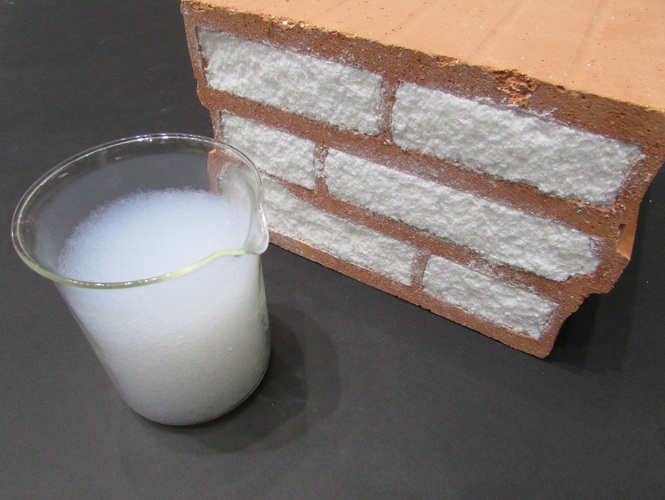 Mit Aerogel gefüllte Aerobrick. - Empa