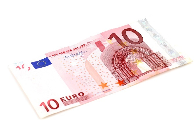 Mit 10 Euro/tCO2 beginnt 2011 die verbrennungsbezogene CO2-Bepreisung fossiler Kraft- und Brennstoffe. - viktorkunz / iStock / Getty Images Plus