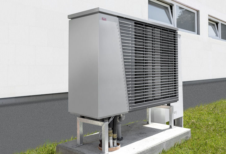 Für die Montage der Luft/Wasser-Wärmepumpe ThermoAura F ist kein Kälteschein erforderlich.