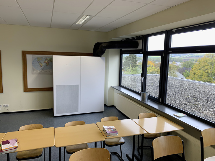 Viesmann will die ersten 50 Vitovent 200-P-Luftreinigungsgeräte an Schulen und soziale Einrichtungen spenden und die Installationskosten übernehmen.