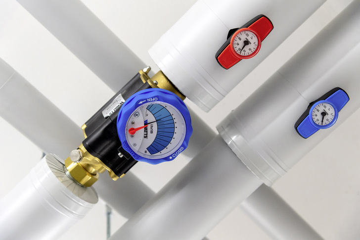 Abgleich- und Regelventil Idroset CF gibt es mit Gewindeanschlüssen für Heizungs- und Kühlanlagen.