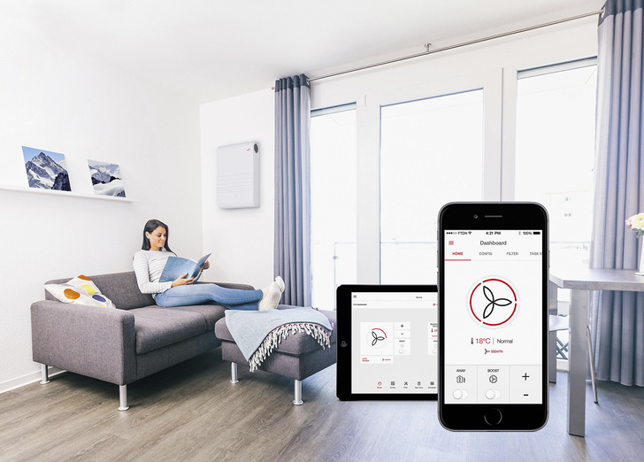 Ab sofort lassen sich mehrere dezentrale Zehnder Komfort-Lüftungsgeräte vernetzen und zentral steuern. - © Bild: Zehnder Group Deutschland
