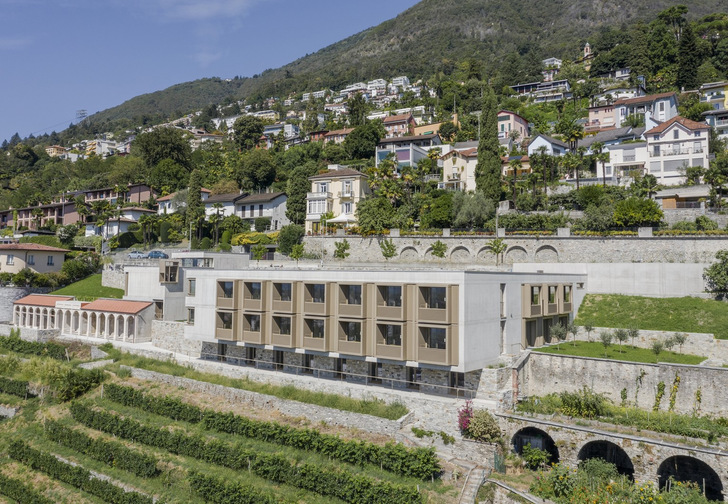 Mit dem begrünten Foamglas Kompaktdach 25 erhielt das Kloster St. Agnes einen langlebigen, beständigen und geprüften Systemaufbau, der nicht nur schön aussieht, sondern langfristig sowohl ökologische als auch ökonomische Vorteile vereint. - © Bild: Marcelo Villada Ortiz
