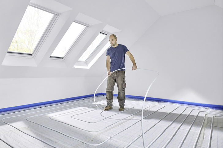 Das Klettsystem Uponor Klett Silent lässt sich von einer Person verlegen.