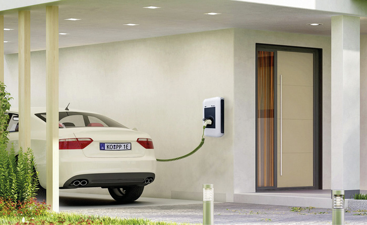 Die Kopp-E-Ladestationen passen ihre Leistung automatisch an die eingesteckten Kabel an.