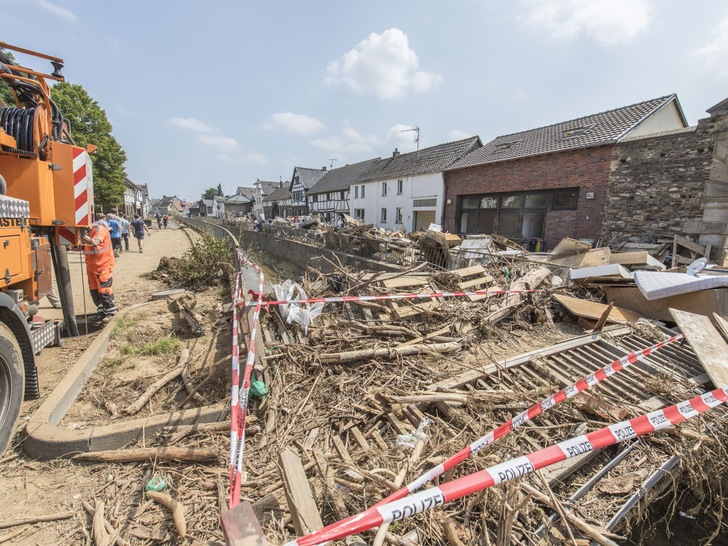 Energieberater wollen Besitzer zerstörter Häuser beim Wiederaufbau beraten, um Förderung zu nutzen und Bauqualität zu sichern.