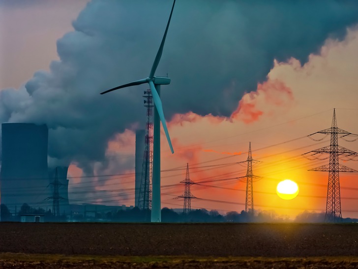 Kohlekraft war bei der Stromerzeugung in Deutschland 2021 vorn. - © Tom Bayer - stock.adobe.com

