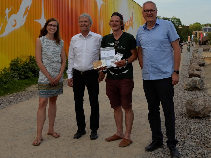 Claudia Kandzia, Günther Mertz, Sebastian Obermaier (Team levelup, Technische Hochschule Rosenheim) und Claus Händel (von links). 