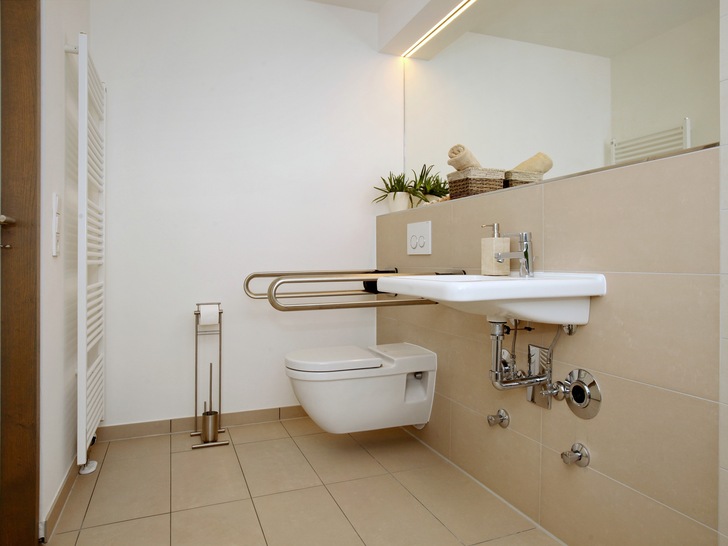 Barrierefreies Badezimmer
ImageArchivist Demo/www.imagearchivist.de