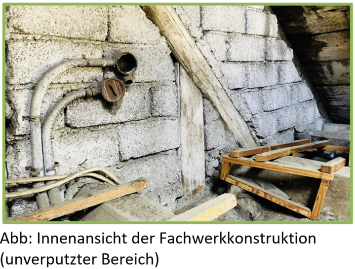 1 Innenansicht der Fachwerkkonstruktion im unverputzten Bereich unter dem Dach - © Stefan Mock
