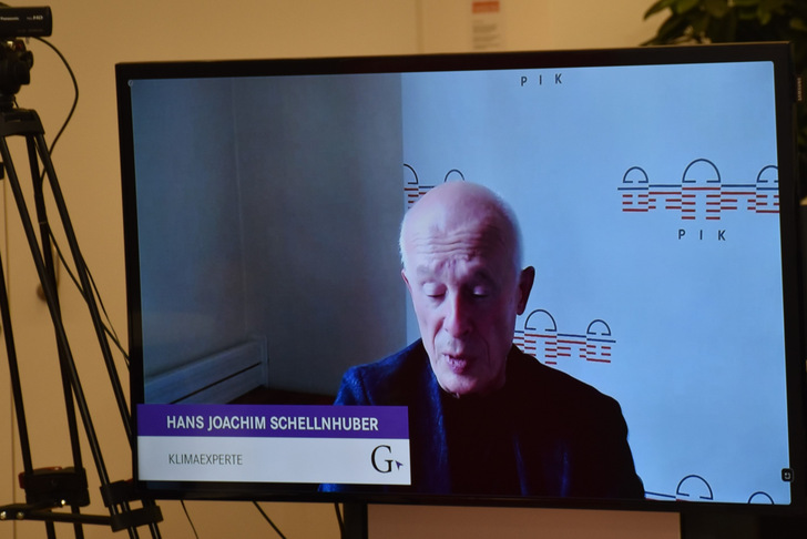 Hans Joachim Schellnhuber: Holz und Bambus statt Beton und Stahl im Bau