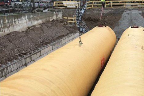 Im Projekt wurden am Fraunhofer ISE ein Kältenetz und ein Kaltwasserspeicher installiert.