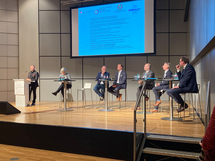 Podiumsdiskussion beim Energieberatertag