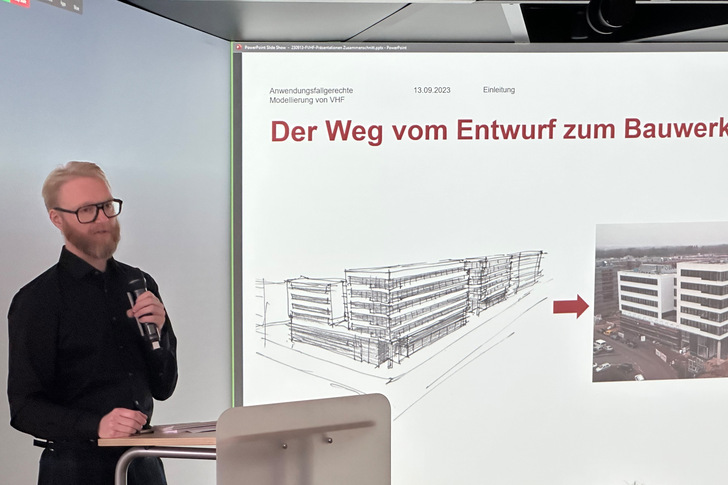 Wie wichtig es ist, Prozesse und Gebäudemodelle zu vereinheitlichen, stellte Nicolai Neumann, BIM Manager bei vielmo Architekten  im Praxistest dar. - © VHF
