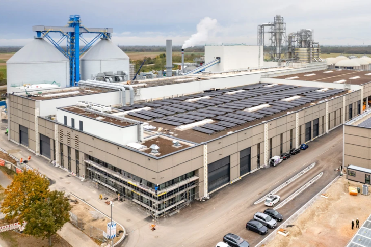 Das neue Gutex-Werk in Eschbach im Breisgau produziert klimafreundlich.