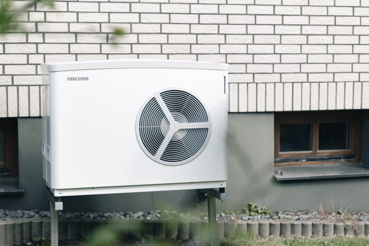Wärmepumpen sind gegenüber Gasheizungen nicht nur klimafreundlicher, sie sind auf Dauer auch wirtschaftlicher im Betrieb.