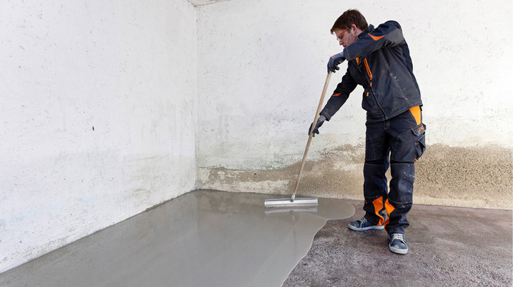 Stark beanspruchte Böden im gewerblichen Bereich sollten mit aufeinander abgestimmten Komponenten saniert werden.