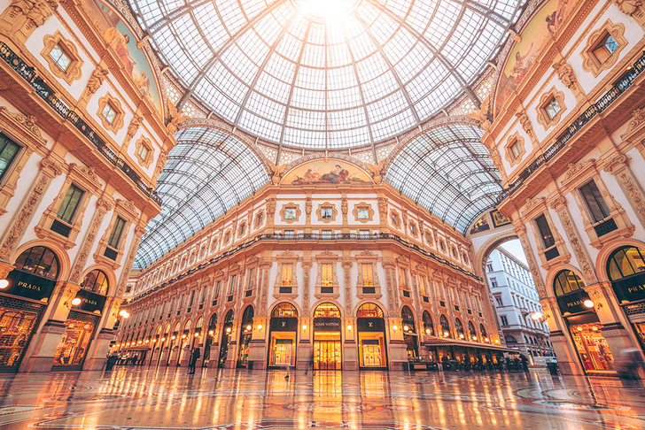 Nichtwohngebäude, wie zum Beispiel -Shopping-Malls, haben ganz andere Anforderungen als Wohnhäuser – daher sollte man bei den Anforderungen nicht alle Gebäudetypologien über einen Kamm scheren. Darin waren sich Wolfgang Saam und Jan Peter Hinrichs einig.