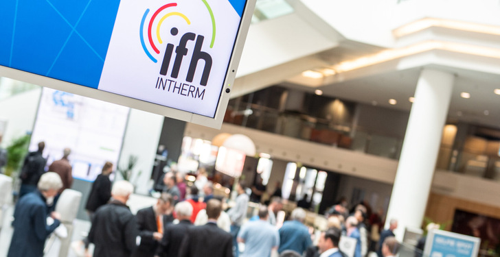 Über mehr Besucherinnen und Besucher als erwartet konnten sich die Aussteller der IFH/Intherm 2022 freuen, insbesondere die Holzkesselhersteller.