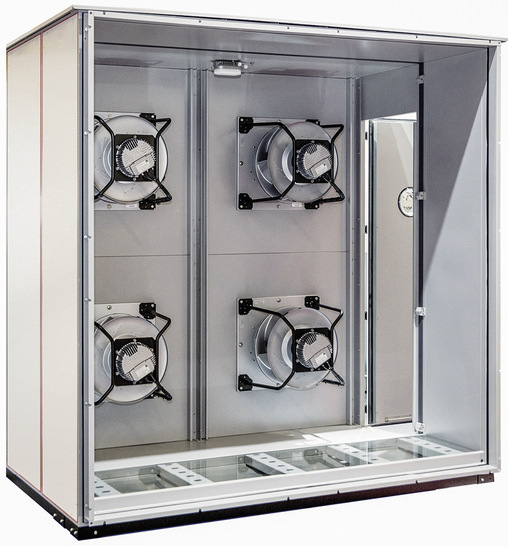 Der platzsparende Einbau einer Fan-Wall – mehrerer kleiner, parallel angeordneter EC-Ventilatoren – spart nicht nur Energie, sondern sorgt zudem für einen leisen Betrieb.